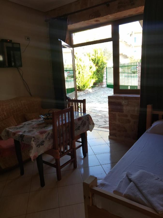 Altin Skrapari Guesthouse Ksamil Luaran gambar