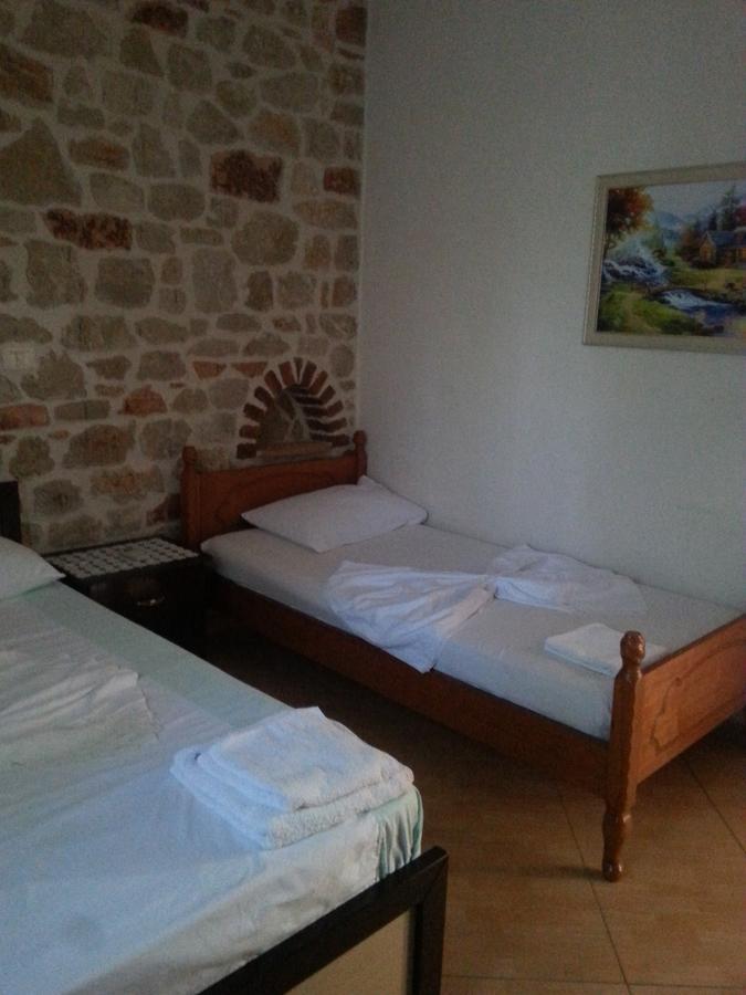 Altin Skrapari Guesthouse Ksamil Luaran gambar